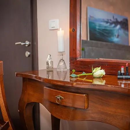 Theatre Luxury Bed & Breakfast 4*